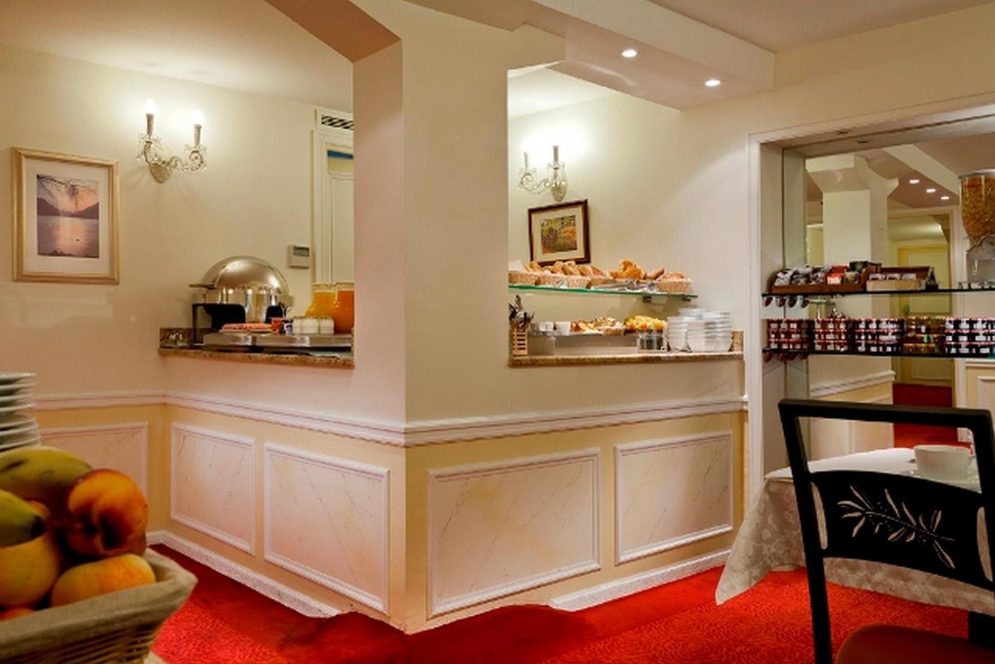 Hotel Timhotel Tour Montparnasse