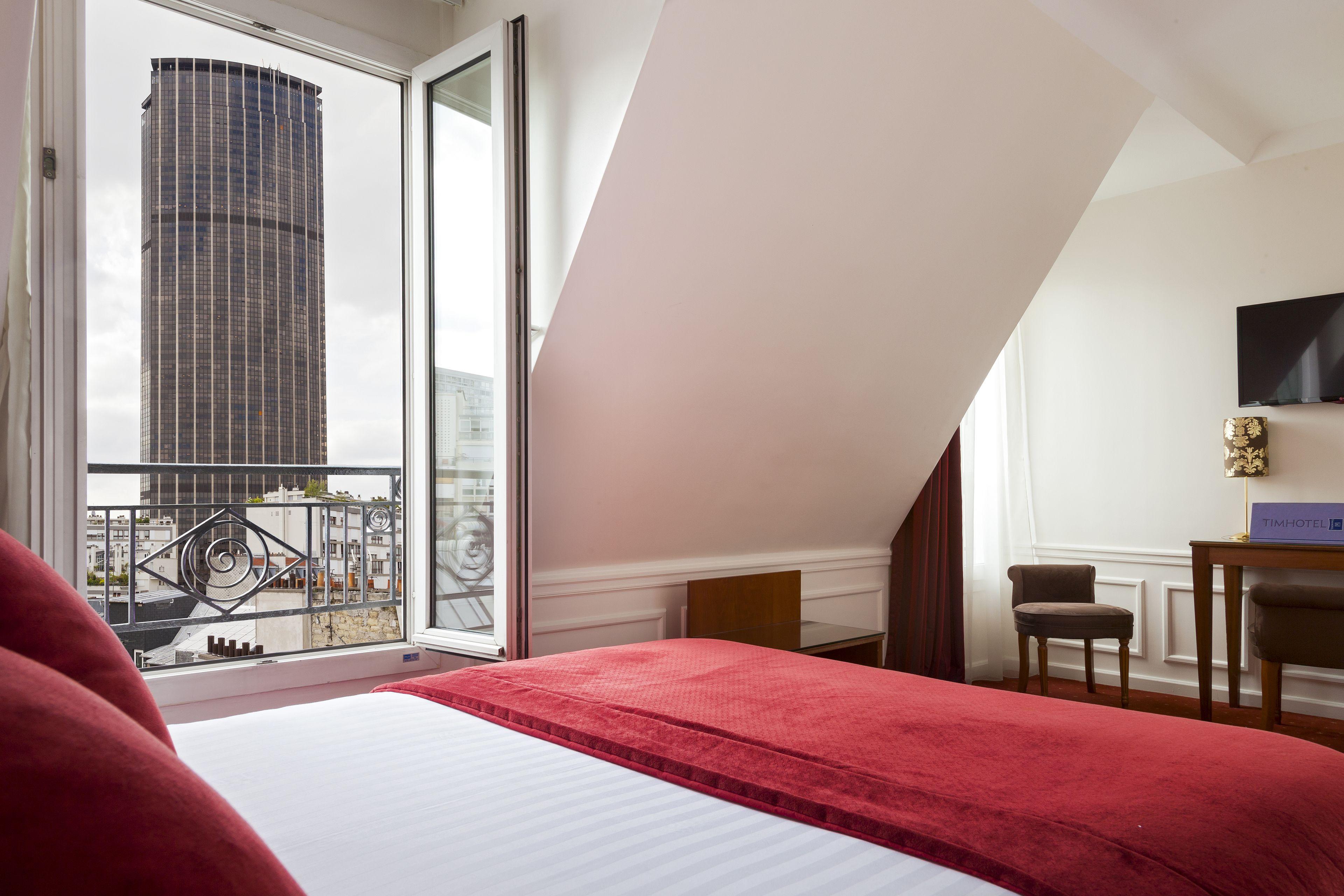 Hotel Timhotel Tour Montparnasse 3*