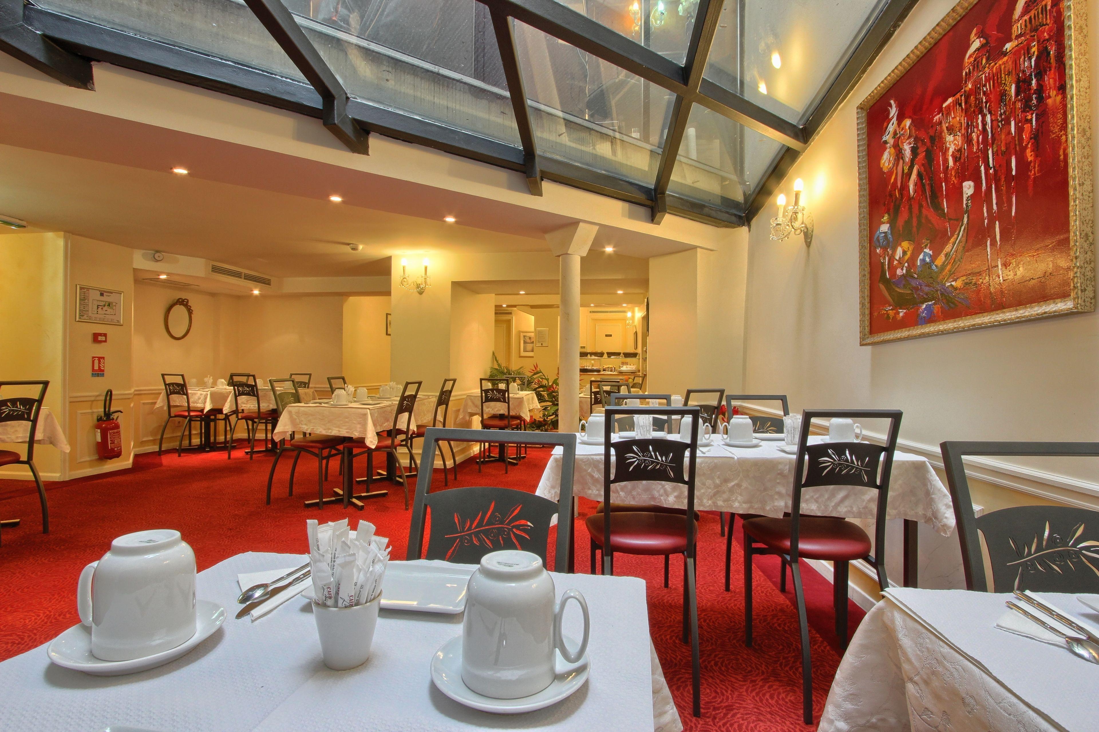 Timhotel Tour Montparnasse 3*