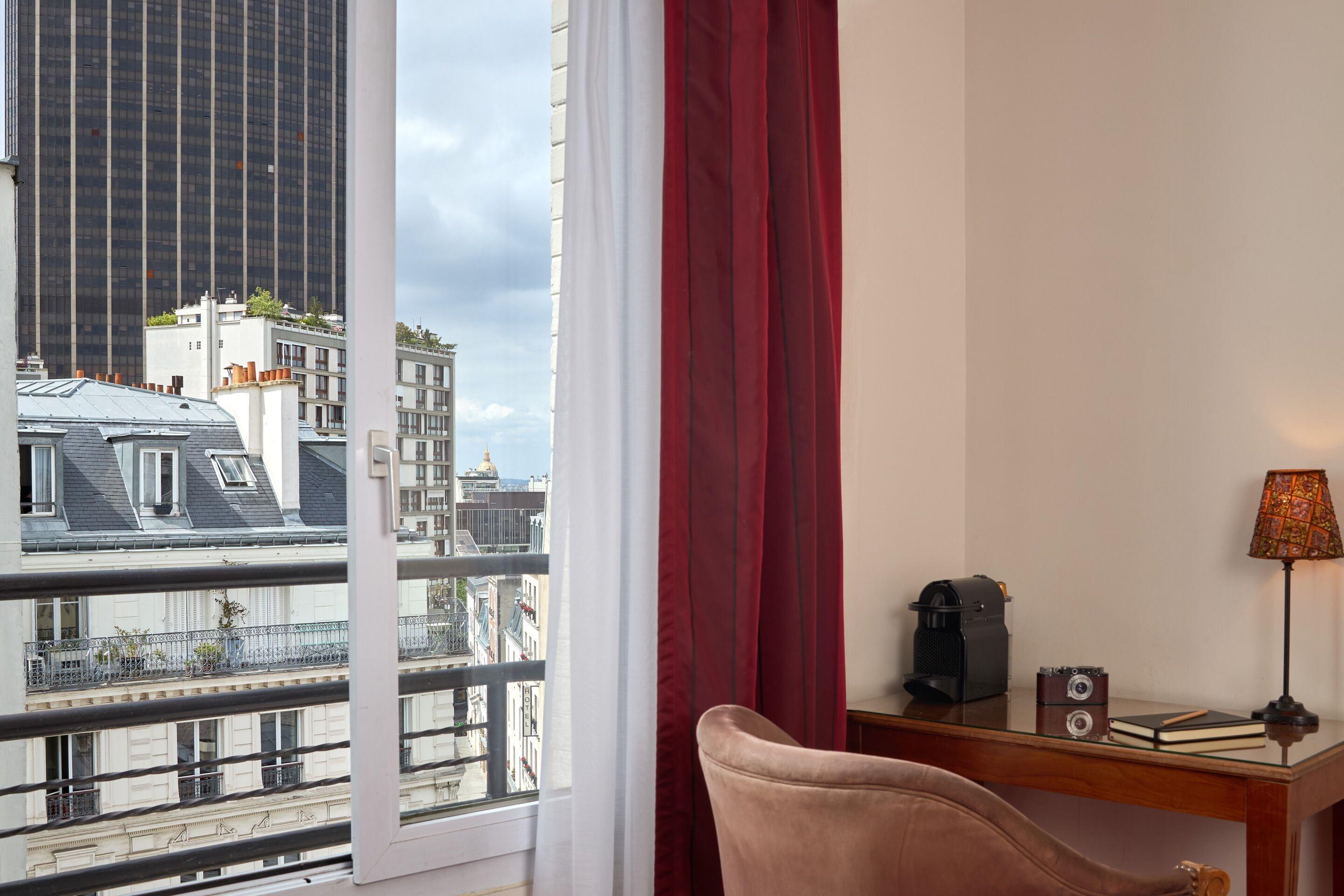 Hotel Timhotel Tour Montparnasse 3*