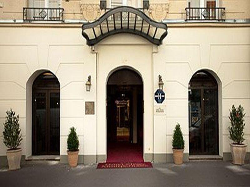 Timhotel Tour Montparnasse 3*